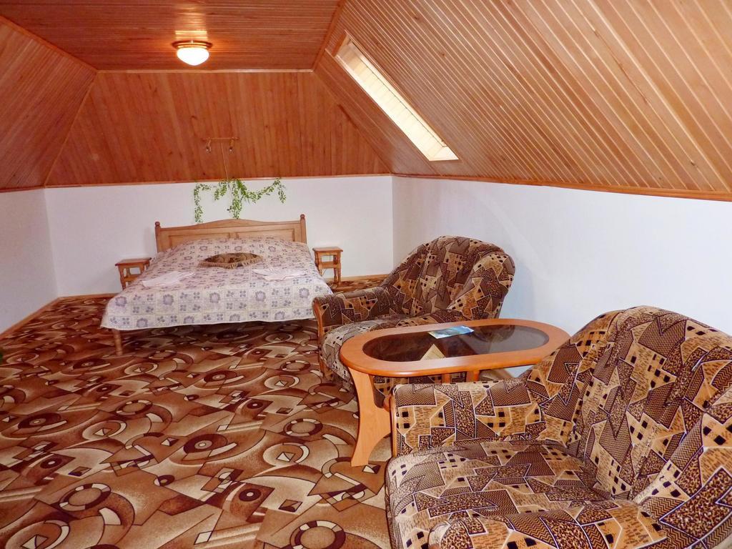 Sadyba Bilya Richky Yaremche Quarto foto