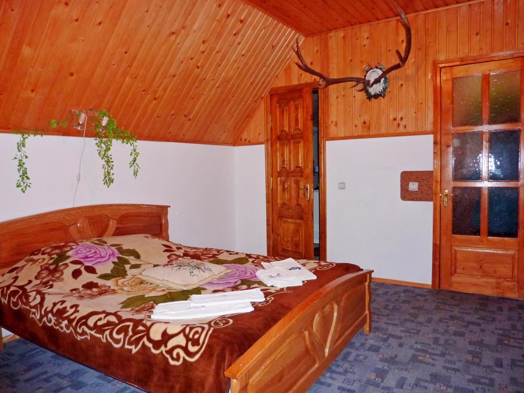 Sadyba Bilya Richky Yaremche Quarto foto