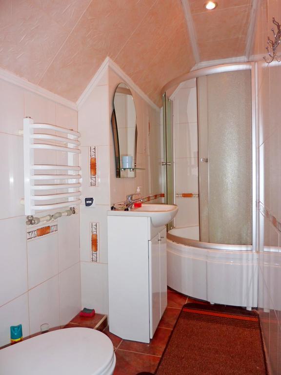 Sadyba Bilya Richky Yaremche Quarto foto